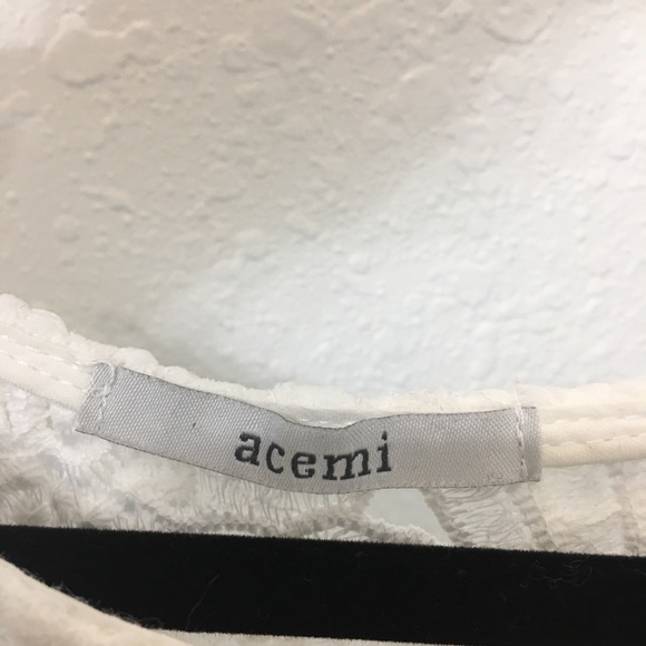 Elegant Lace Top - Picture 4 of 4